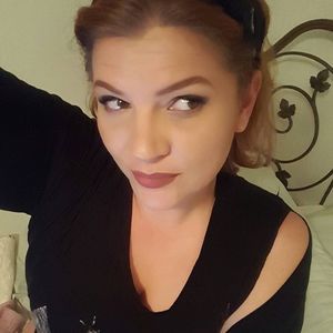 Meet your Posher, Teddi